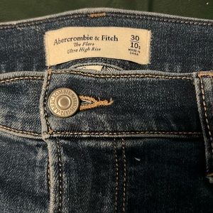 ABERCROMBIE & FITCH SIZE 30/10 FLARE ULTRA HIGH RISE JEANS
